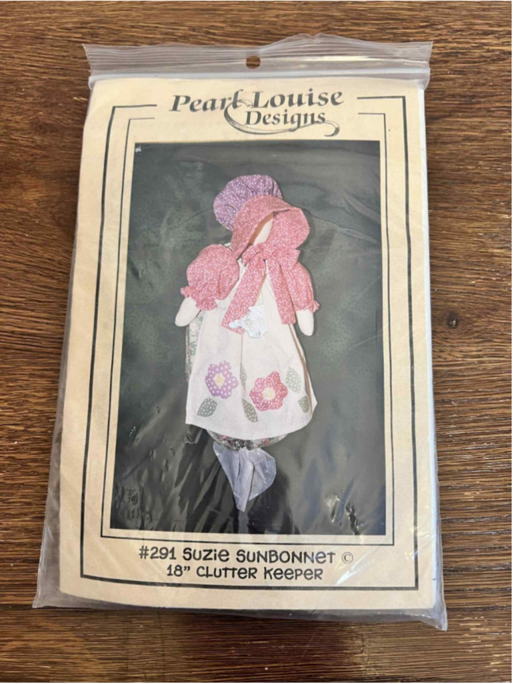 Suzie Sunbonnet Stuffed Doll Sewing Kit Fabric & Pattern Clutter Keeper Vintage